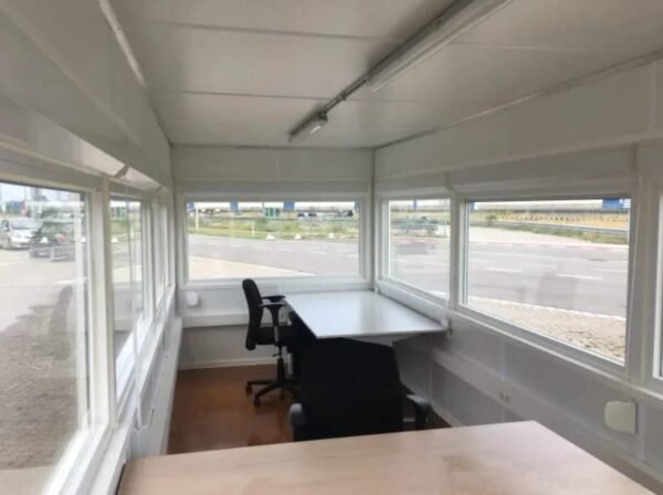 CONTENEUR MARITIME DE 20 PIEDS traité et modifié – Image 3