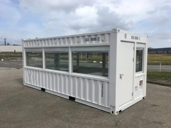 CONTENEUR MARITIME DE 20 PIEDS traité et modifié