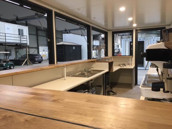 CONTENEUR BAR /RESTAURANT/ CAFÉ À 20 PIED BOIS – Image 3