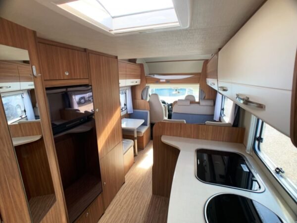 Camping-car Capucine 6 couchages – Image 5