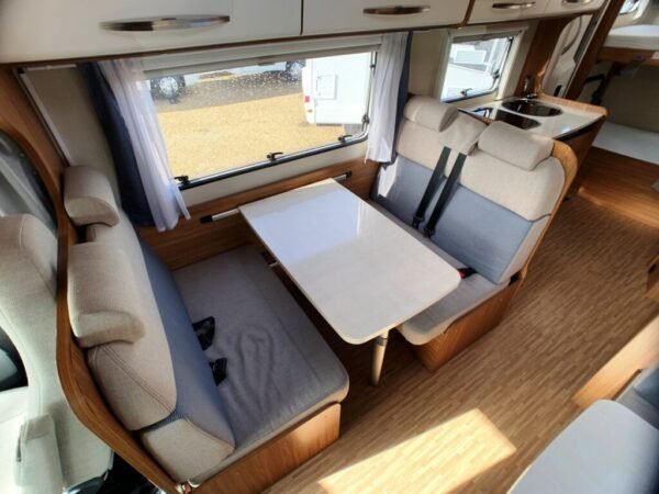 Camping-car Capucine 6 couchages – Image 9