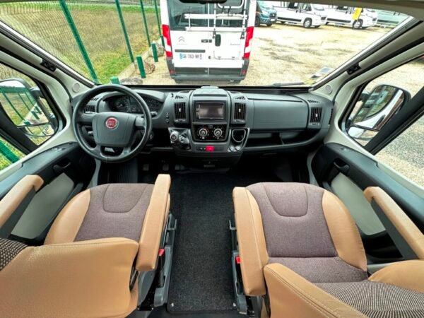 Camping-car CAMPEREVE MAGELLAN 746 LIMITED – Image 6