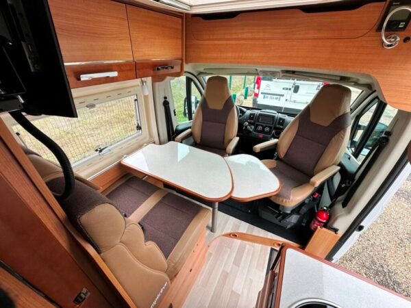 Camping-car CAMPEREVE MAGELLAN 746 LIMITED – Image 7