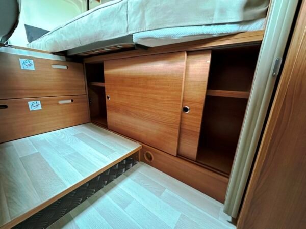 Camping-car CAMPEREVE MAGELLAN 746 LIMITED – Image 14