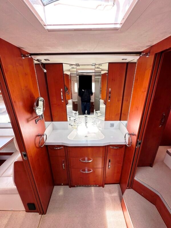 Camping-car PHOENIX LINER 11600 BM STYLX ELEGANCE – Image 11