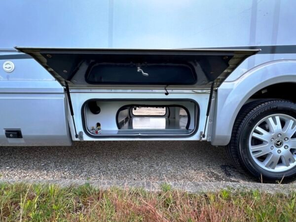 Camping-car BURSTNER ELEGANCE I 910 – Image 7