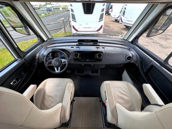 Camping-car BURSTNER ELEGANCE I 910 – Image 8