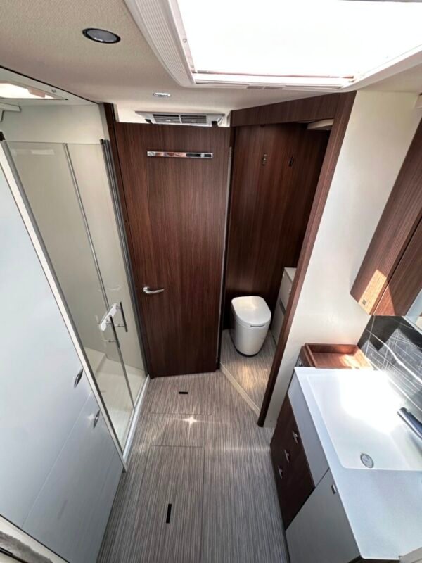 Camping-car BURSTNER ELEGANCE I 910 – Image 15