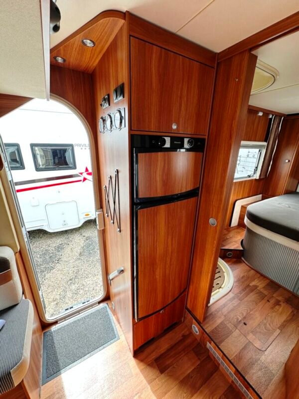 Camping-car DETHLEFFS T 7151 GLOBE 4 LUXUS – Image 12