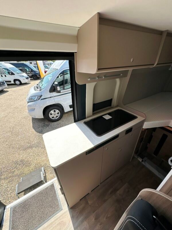Camping-car Carado CV 640 Pro BVA – Image 10