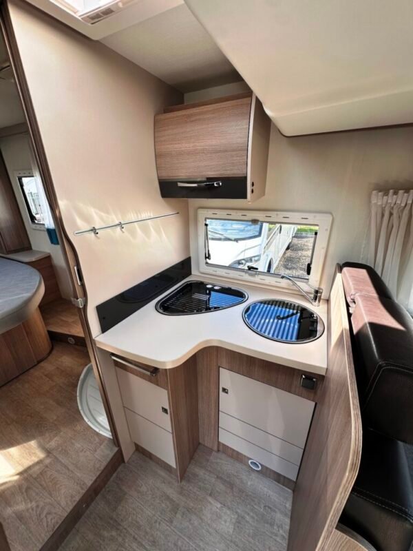 Camping-car CHAUSSON FLASH 718 XLB – Image 9