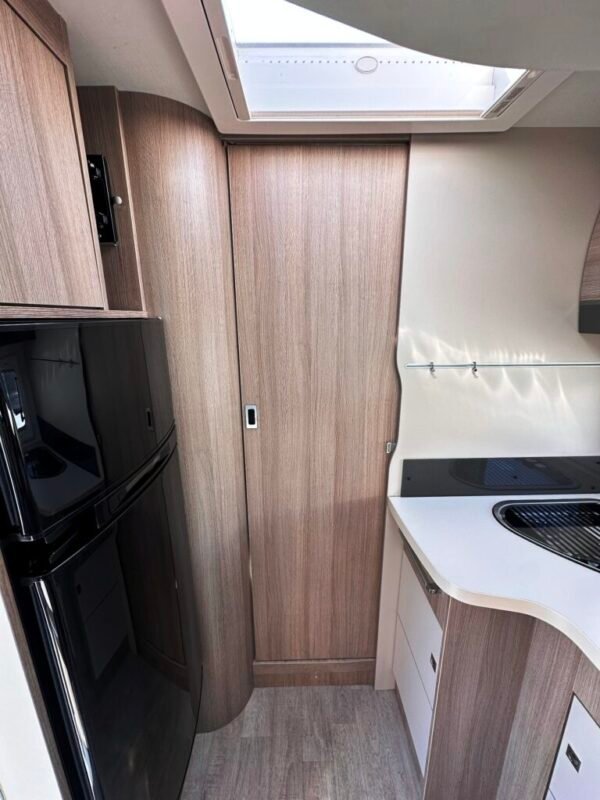 Camping-car CHAUSSON FLASH 718 XLB – Image 11