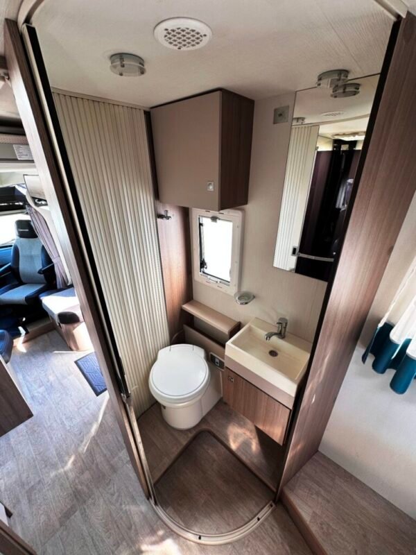 Camping-car CHAUSSON FLASH 718 XLB – Image 14