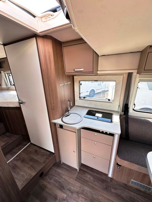 Camping-car T457 – Image 9