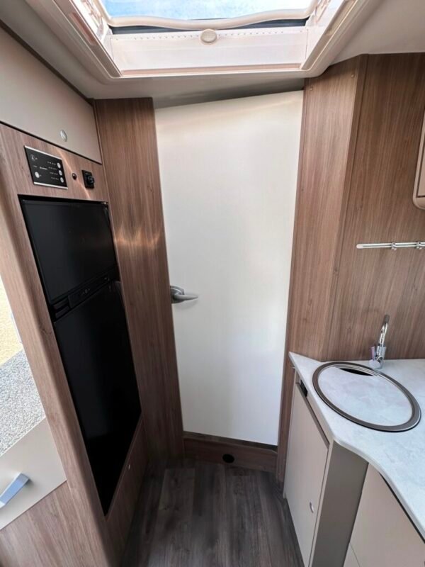 Camping-car T457 – Image 12