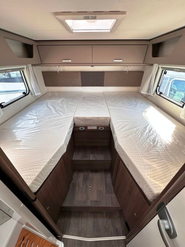 Camping-car T457 – Image 13