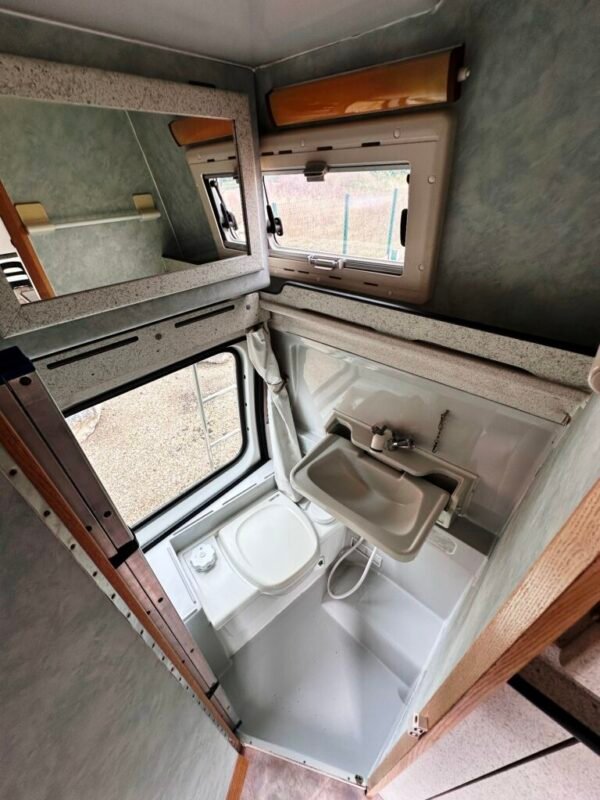 Camping-car FONT VENDOME BEL HORIZON – Image 13