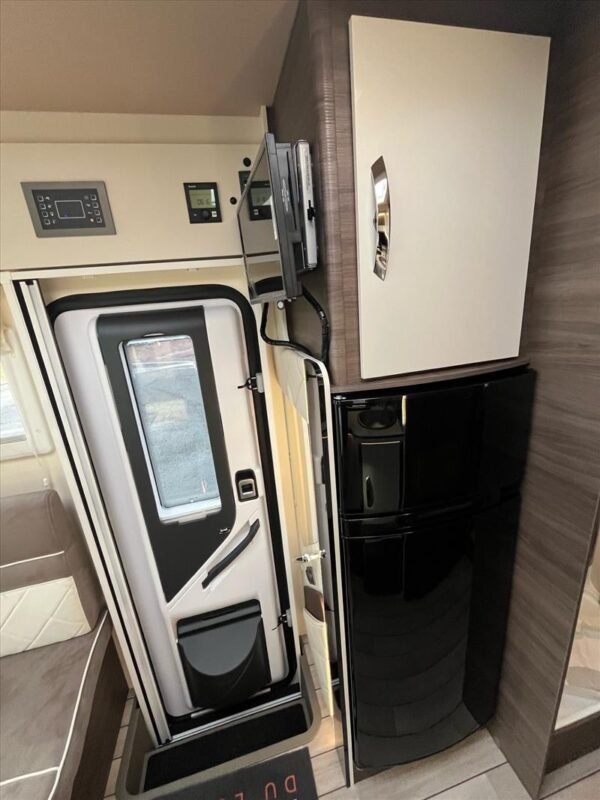 Camping-car MC LOUIS NEVIS 881 FIAT DUCATO 2,2 L 140 CV – Image 9