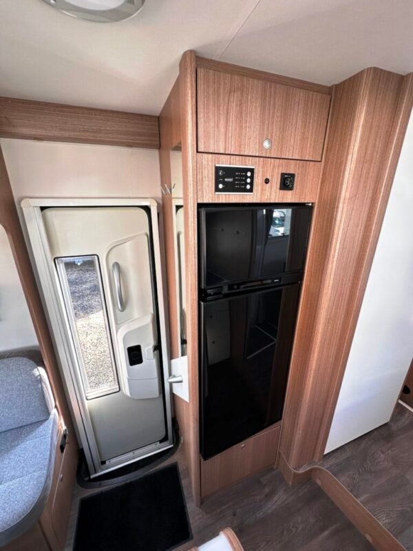 Camping-car ADRIA COMPACT SCS PLUS – Image 10